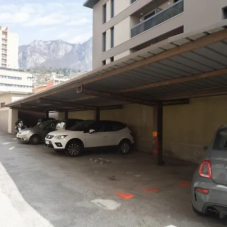 And Mountains Not Far From The Station 莱科